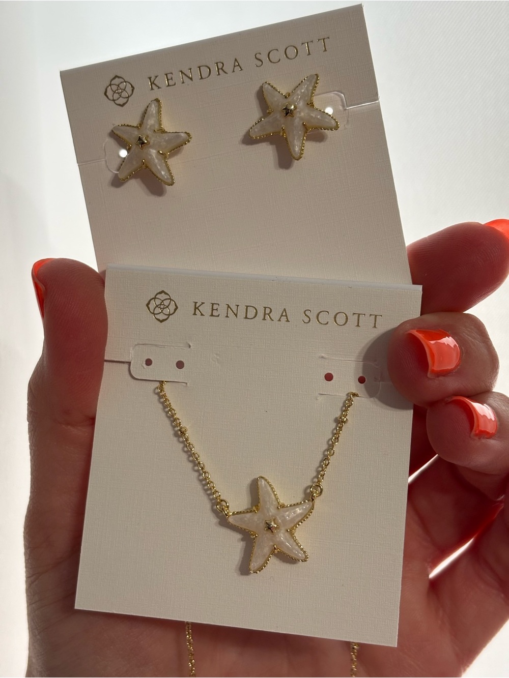 Kendra Scott White and Gold Starfish Necklace & Stud Earrings - Picture 3 of 3